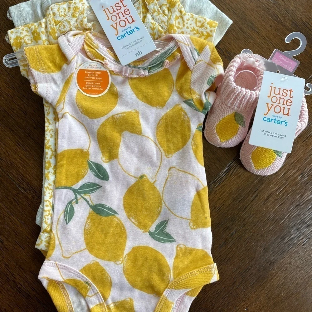 Carter’s Lemon Newborn Set